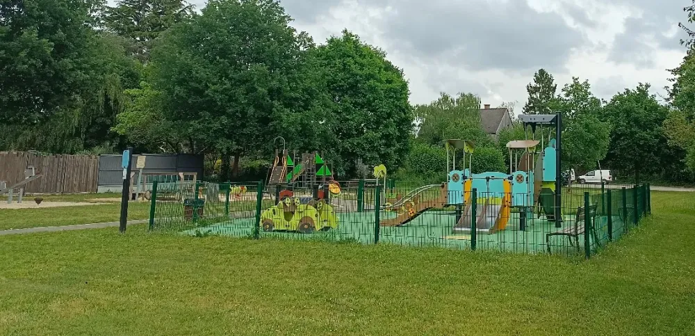 AIRE DE JEUX COMMUNE
